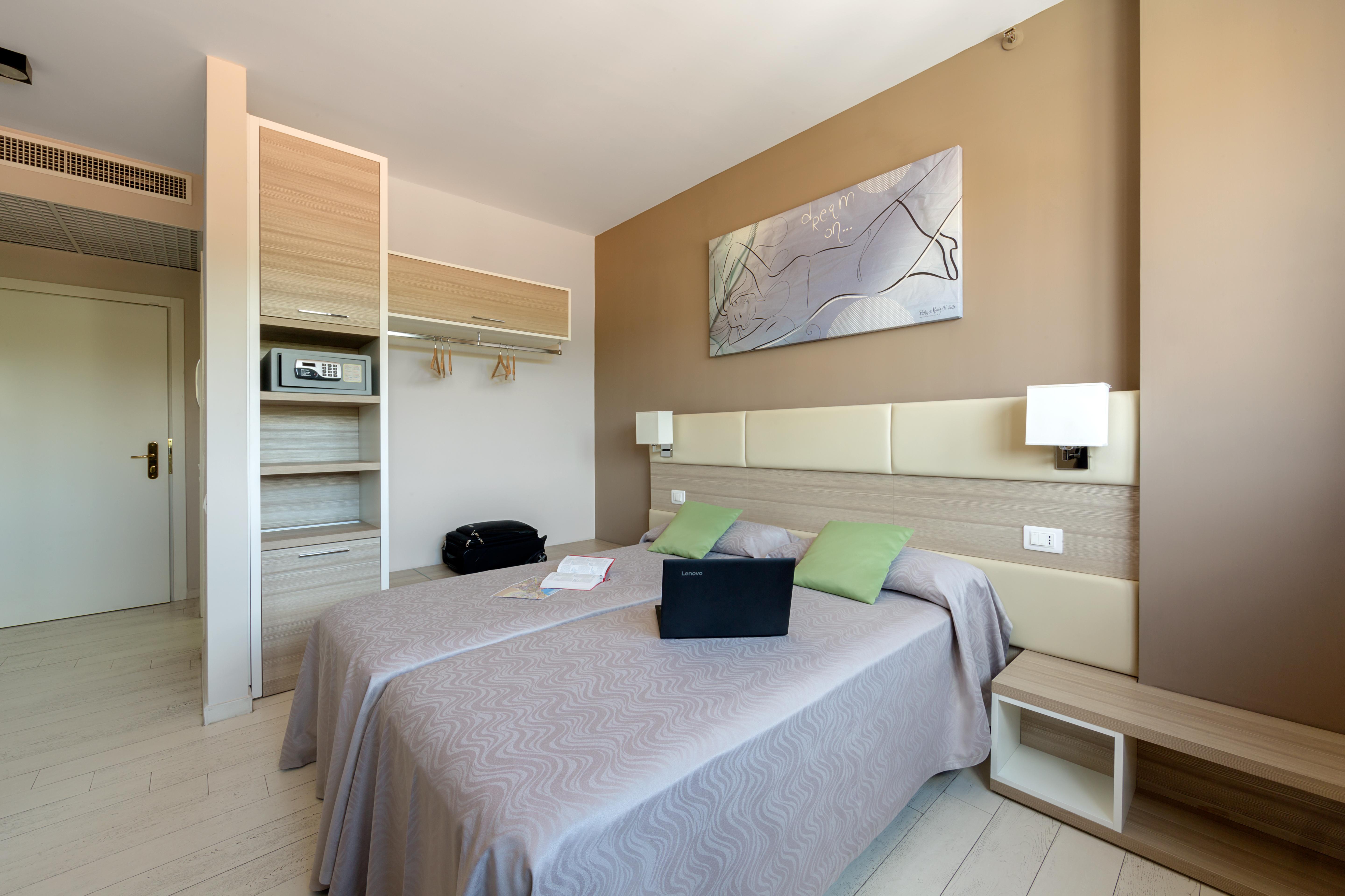 Hotel Cristina Naples Exterior photo