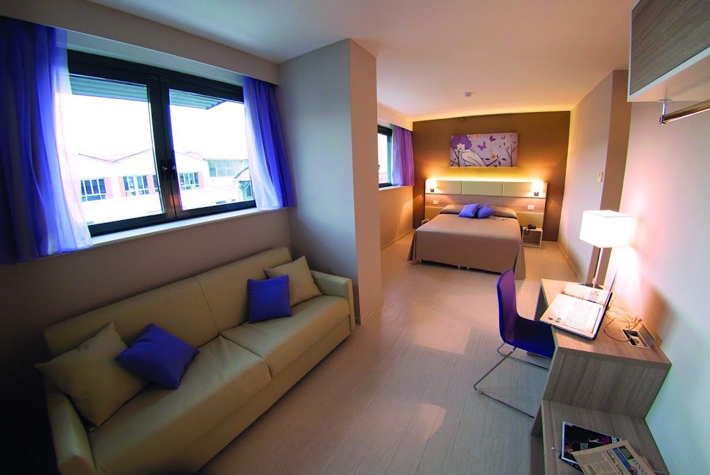 Hotel Cristina Naples Exterior photo
